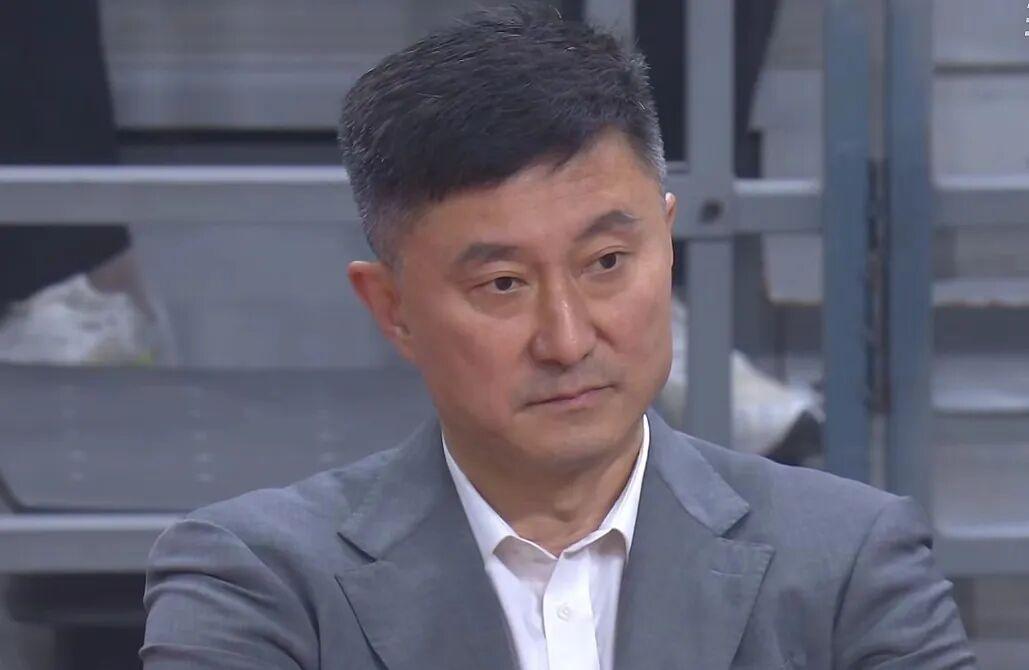 体育平台-广东男篮9分完胜，胡明轩决胜时刻建功，萨姆纳39分谷泽浴23+12